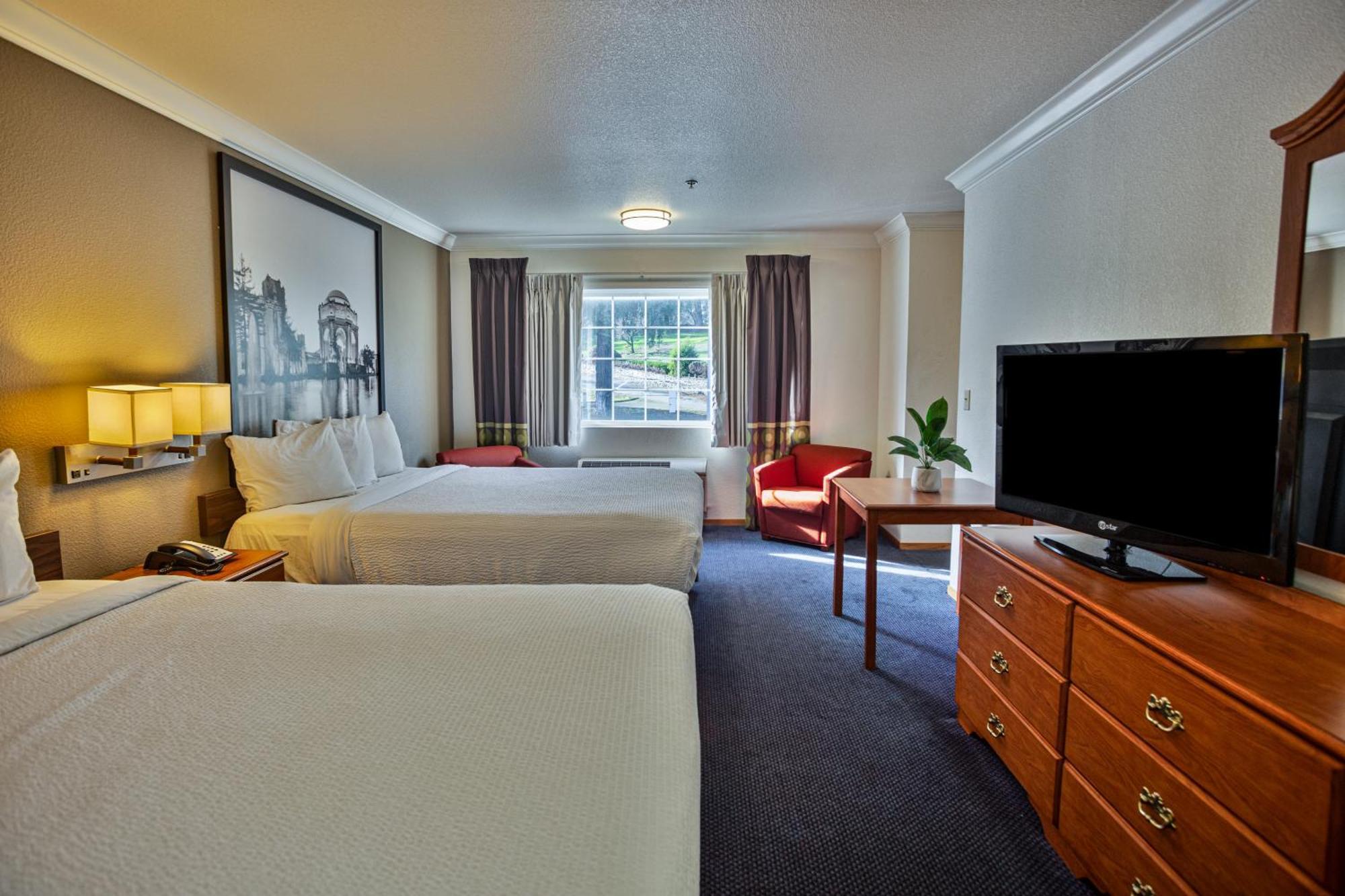 Creekside Inn & Suites Willits Exterior photo