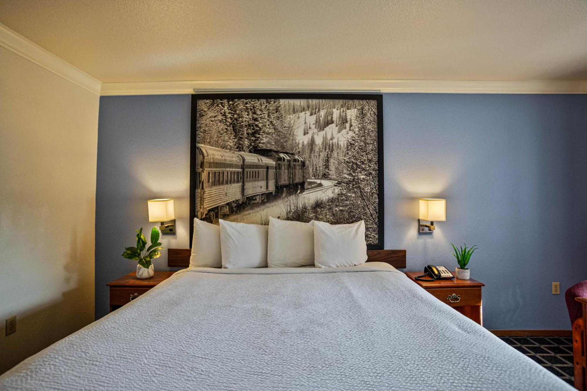 Creekside Inn & Suites Willits Exterior photo